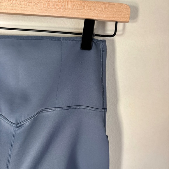 Nike Go Firm-Support High-Waisted 7/8 Leggings with Pockets - Picture 5 of 6